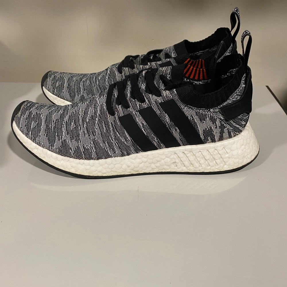 Adidas NMD R2 Pk